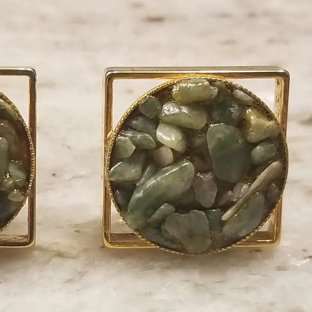 VINTAGE MAYORS GREEN STONE GOLD COLORED METAL CUFFLINKS TIE CLIP